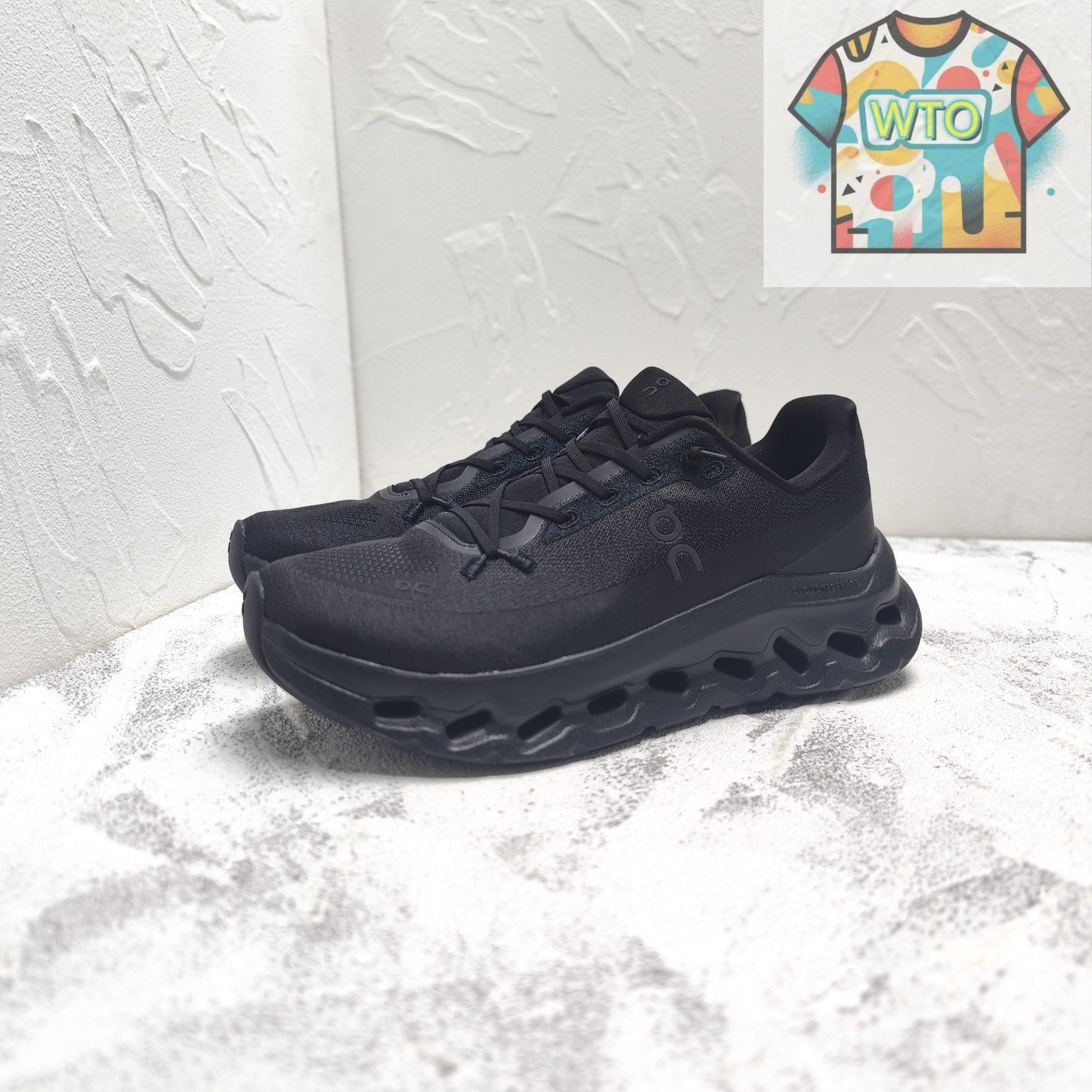 On cloudtilt ブラック　新品未使用 ON Cloudtilt（クラウドティルト）ブラック スニーカー 男女兼用 未
