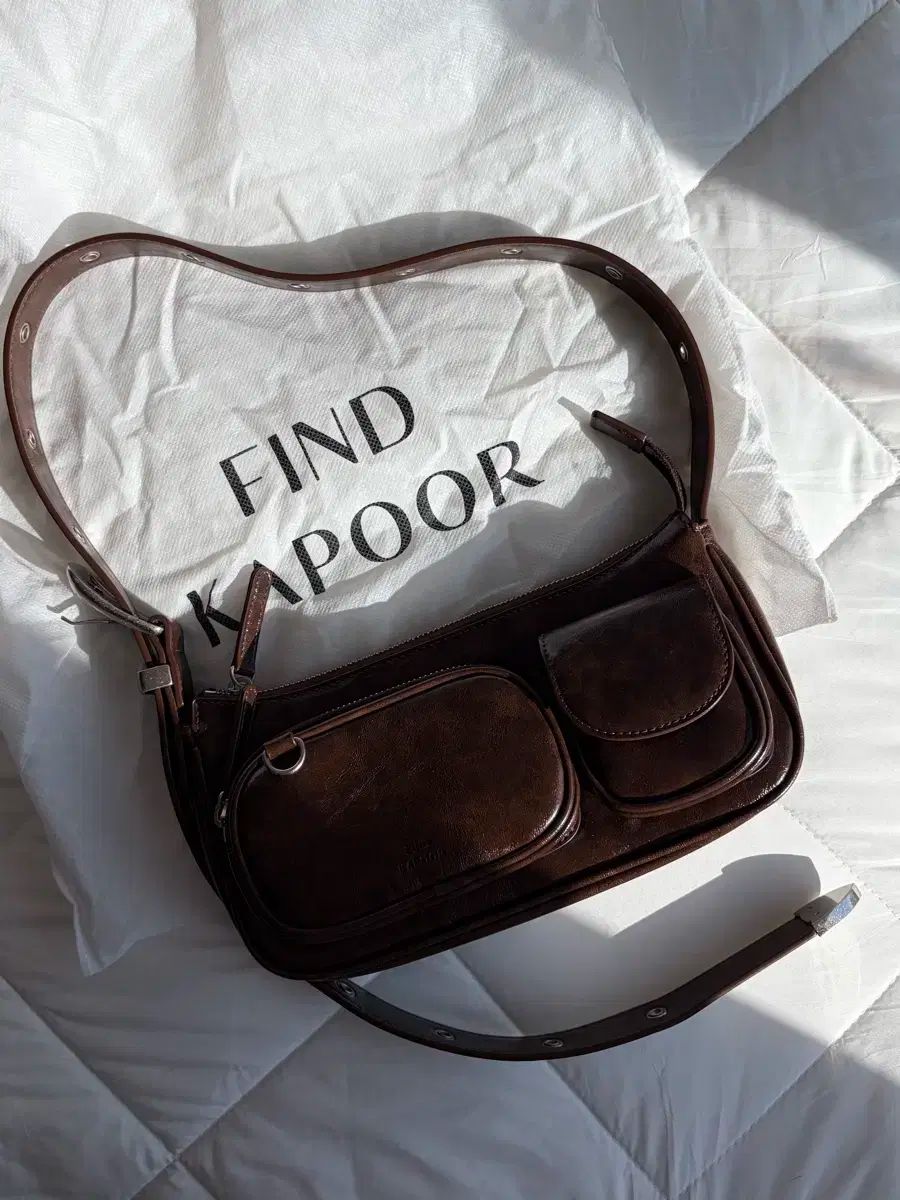 数量限定、AUDI TT（8S）専用モニターステー アウディTT 助手席