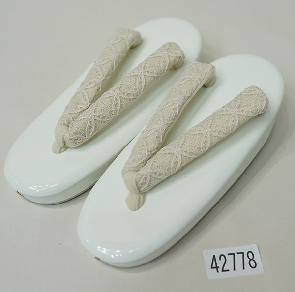 8足分 草履 単品 ウレタン 七五三 七歳用 七才 7歳 7才 女児 女の子 21cm 白地 レース鼻緒 NO42778