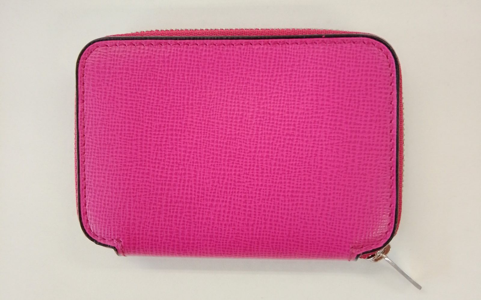 APV08 ヴァレクストラ 未使用美品 コインケース 小銭入れ 箱&保存袋付き 楽天市場】【11/20限定・最大2万円OFFクーポン配布中】Valextra  ヴァレクストラ フラグメントケース 3cc and coin wallet SGNL0009028LOCCP99 SGNL0009044LOCCP99  V2A09 028 V2A09 044 レディース ...