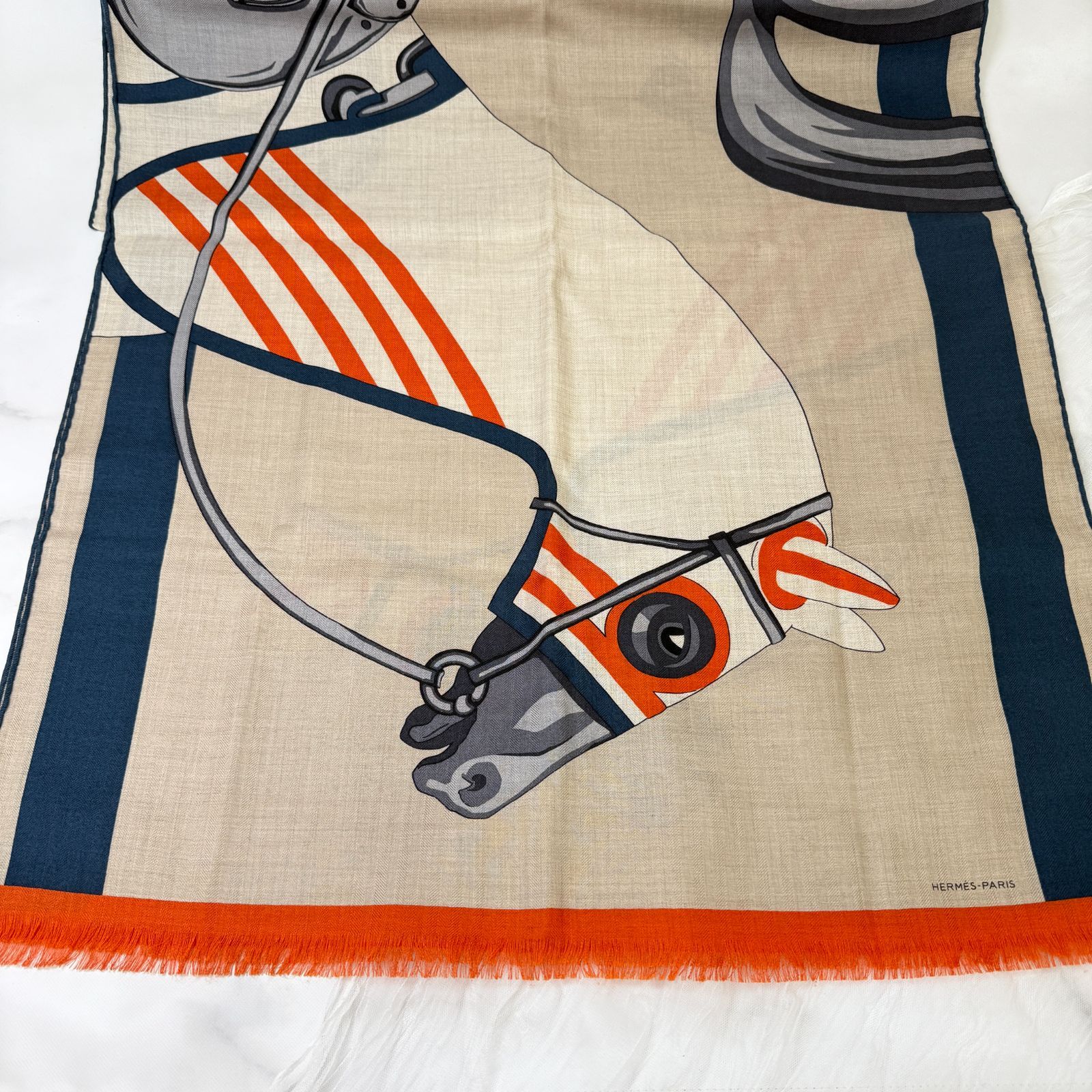 未使用級✨Hermes レクタングル ストール 馬着 シュバル カシミヤ シルク 鑑定済み【 新品未使用 】エルメス レクタングル 《 馬着とともに