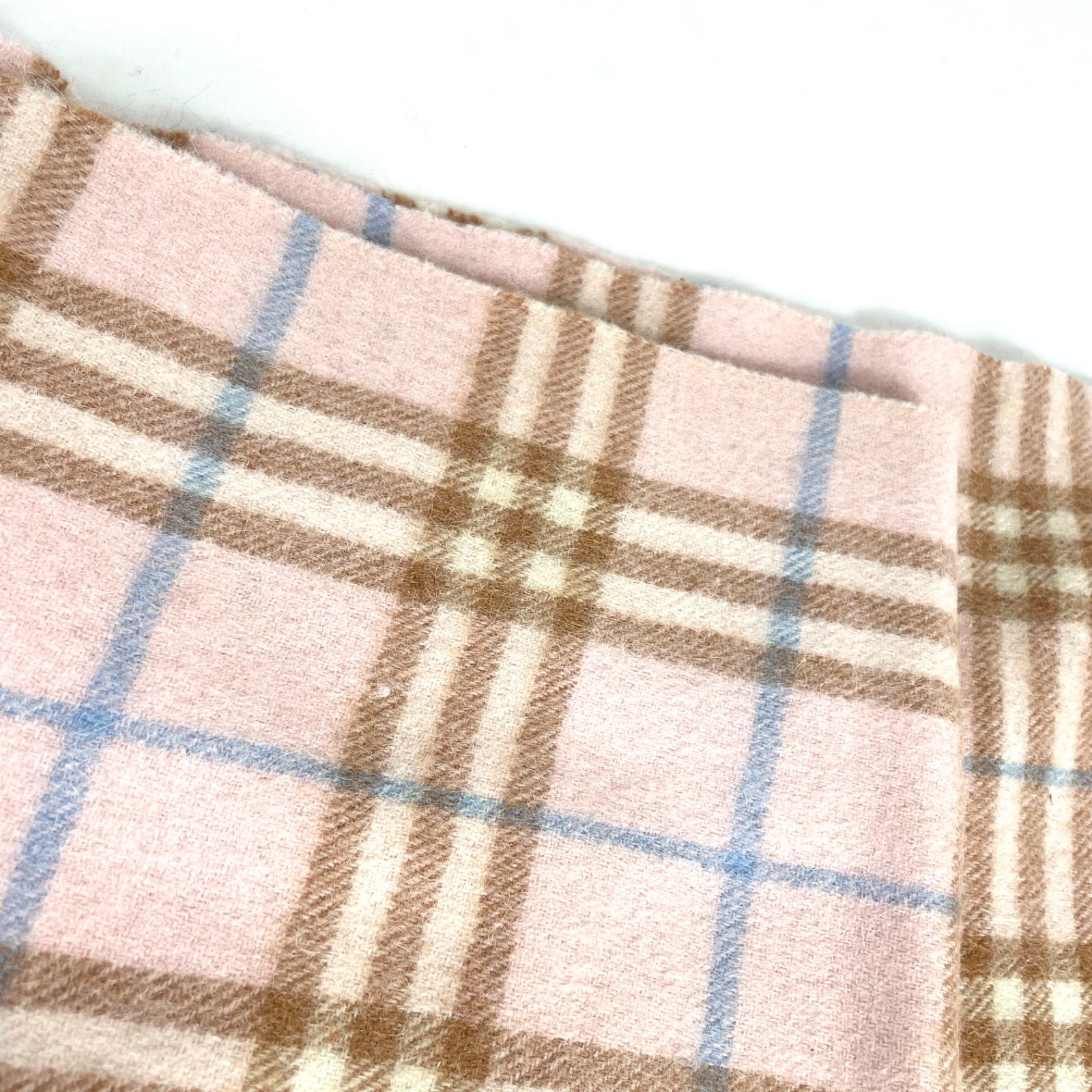 美品　人気カラー　バーバリーロンドン　チェック柄　カシミヤ100% マフラー t1991 バーバリーロンドン マフラー チェック カシミア100