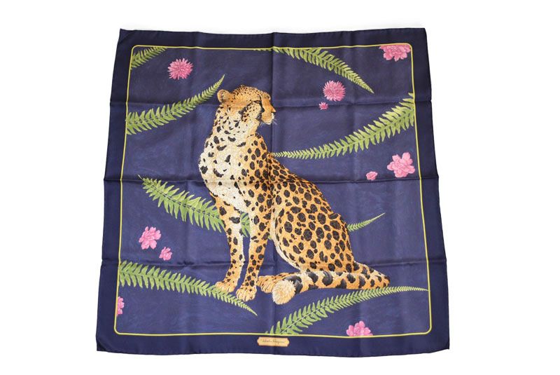 Salvatore Ferragamo スカーフ シルク チーター ブルー Salvatore Ferragamo スカーフ シルク チーター ブルー