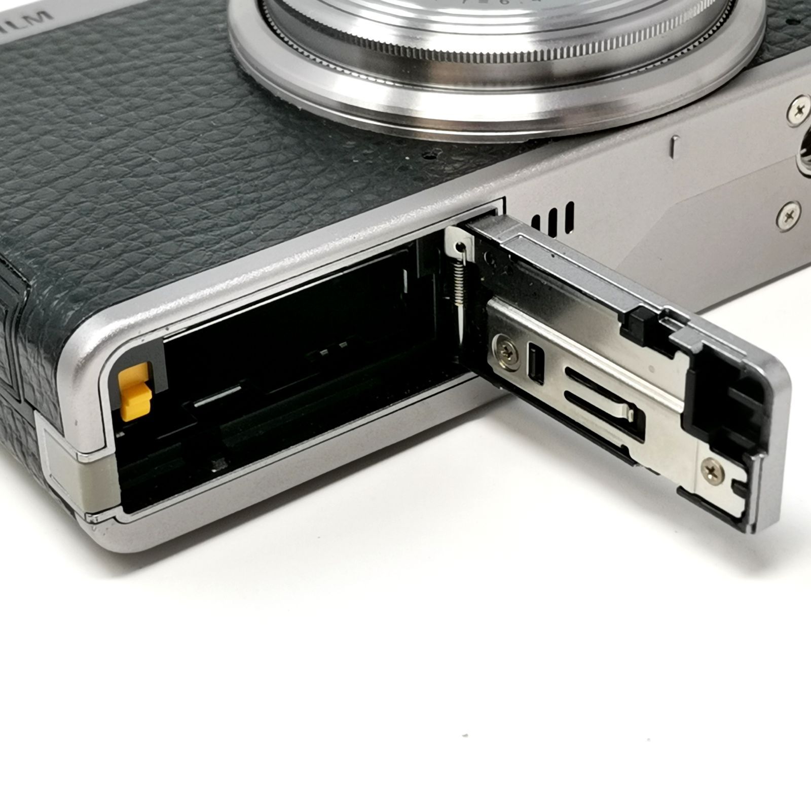 バッテリーないため動作未