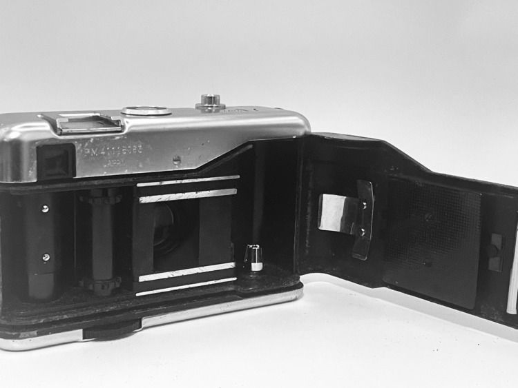 YASHICA ヤシカ half 17 動作未確認 - メルカリ