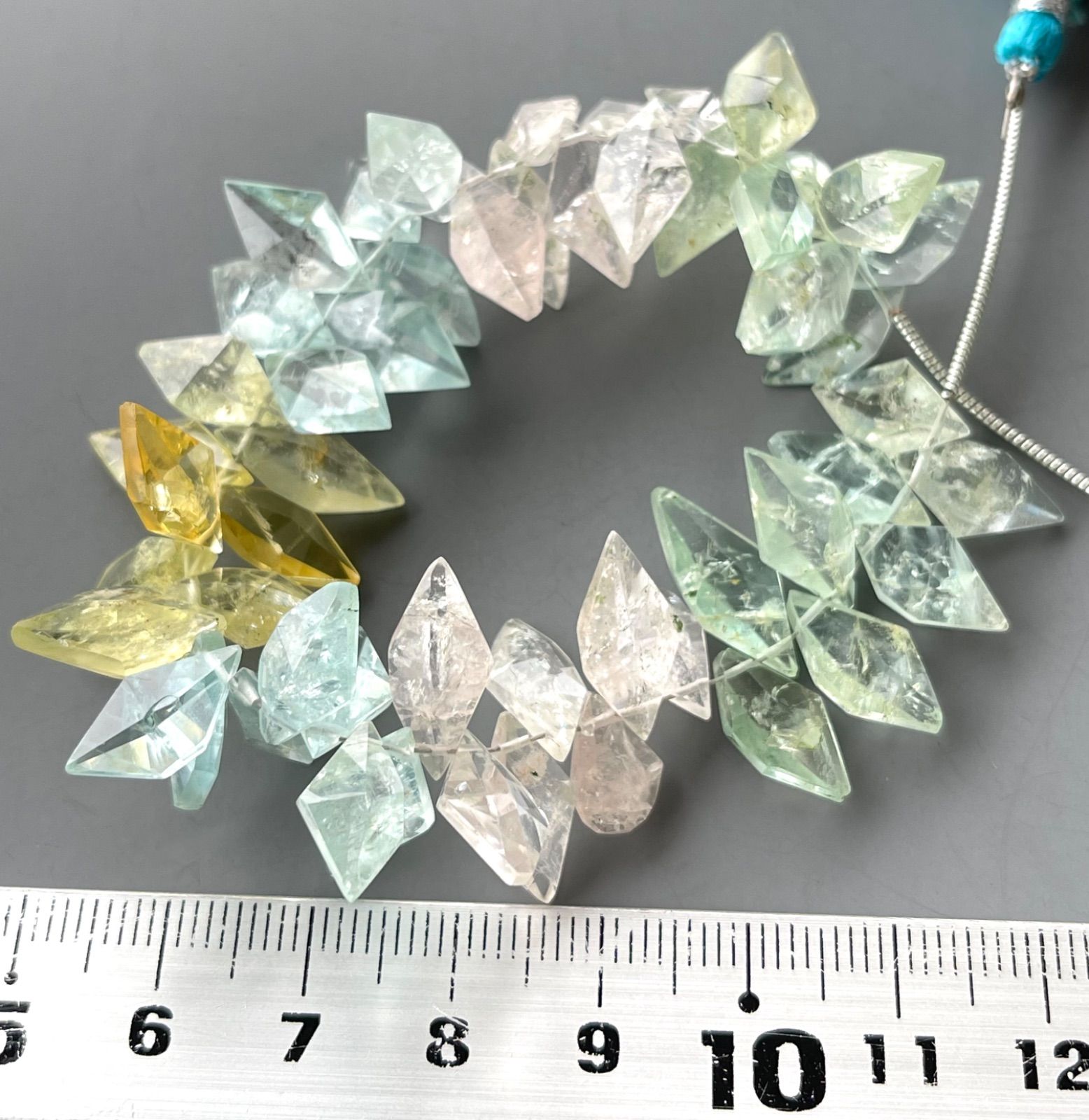 大粒＊アクアマリンマルチベリル＊スピンドルカットa  ohsuram素材