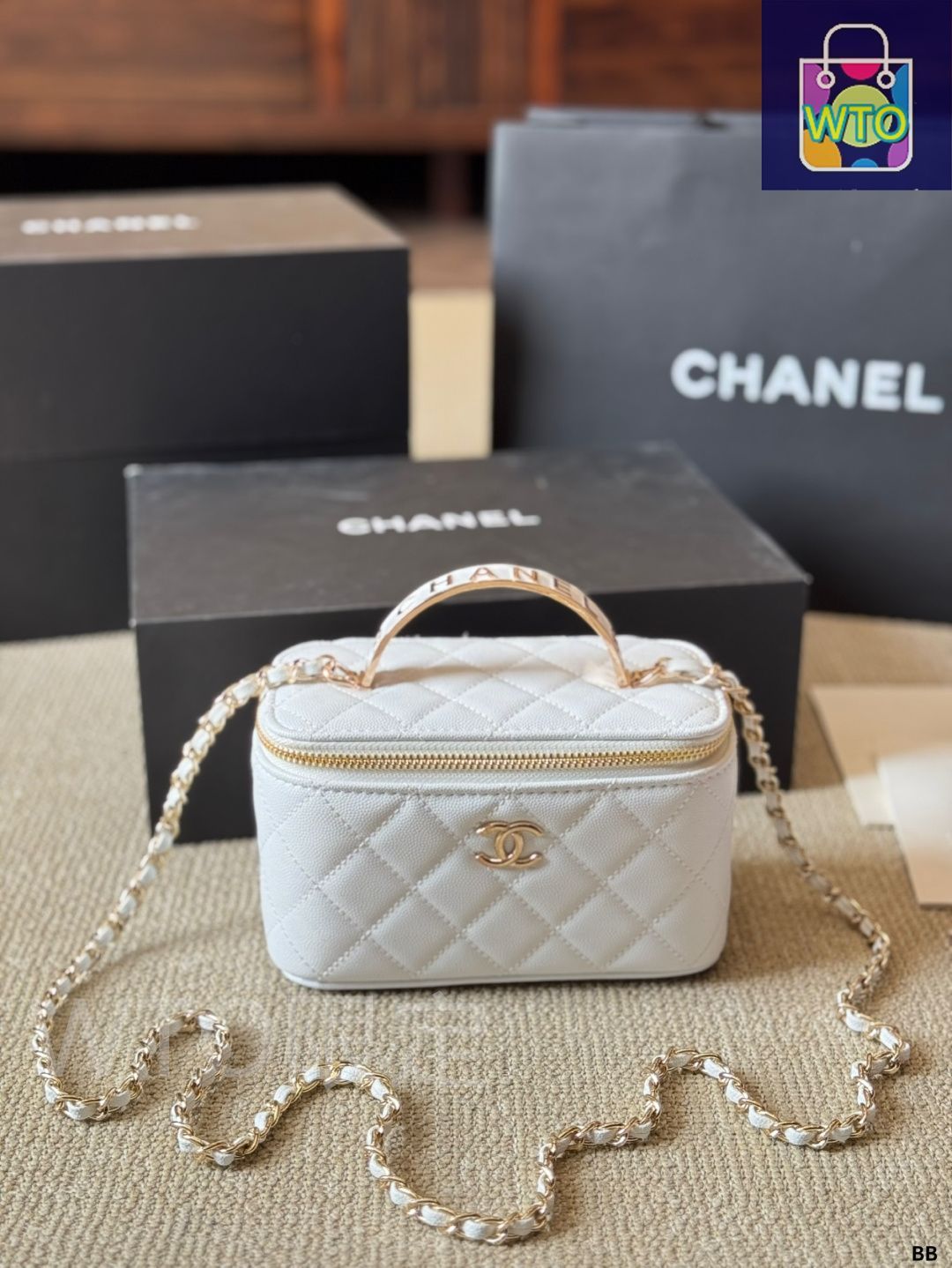 今日特価】Vintage Chanel ボックスバッグ-WTO輸入1 - メルカリ