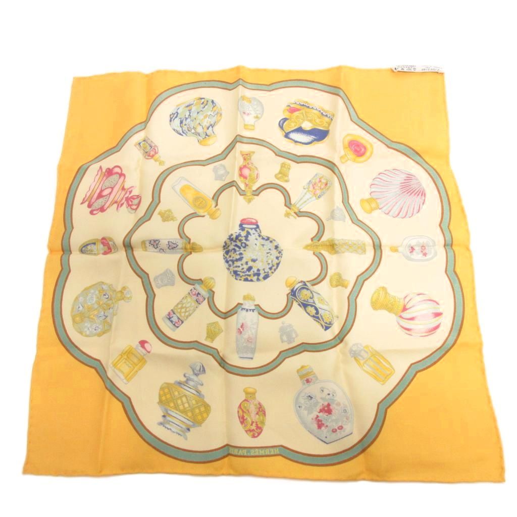 HERMES シルクハンカチ スカーフ　イエロー カメ柄 HERMES シルクハンカチ スカーフ イエロー カメ柄 HERMES シルク