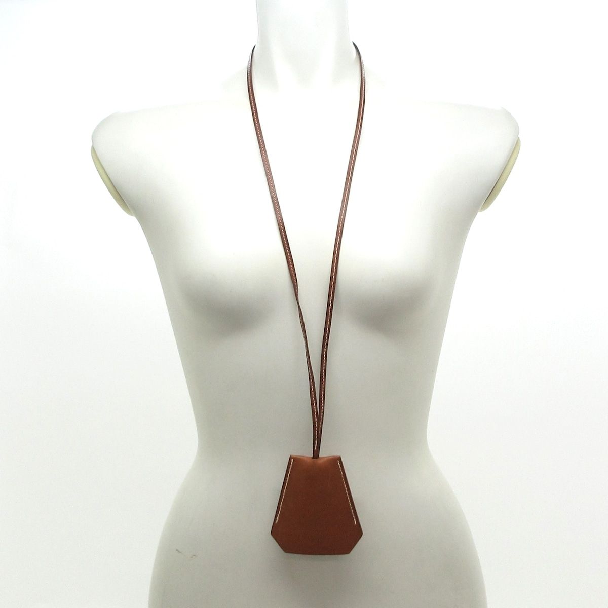 HERMES ブラウンレザーネックレス HERMES エルメス ヴィンテージネックレス レザー ビーンズ型 ブラウン
