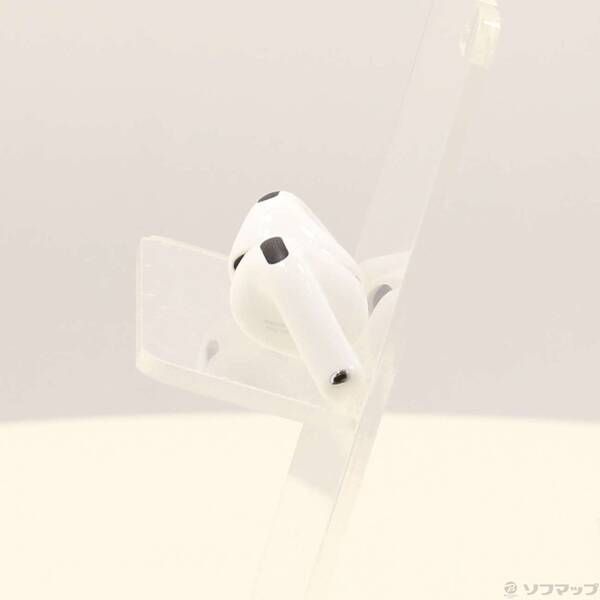 中古品〕 AirPods 4 アクティブノイズキャンセリング搭載 MXP93J／A