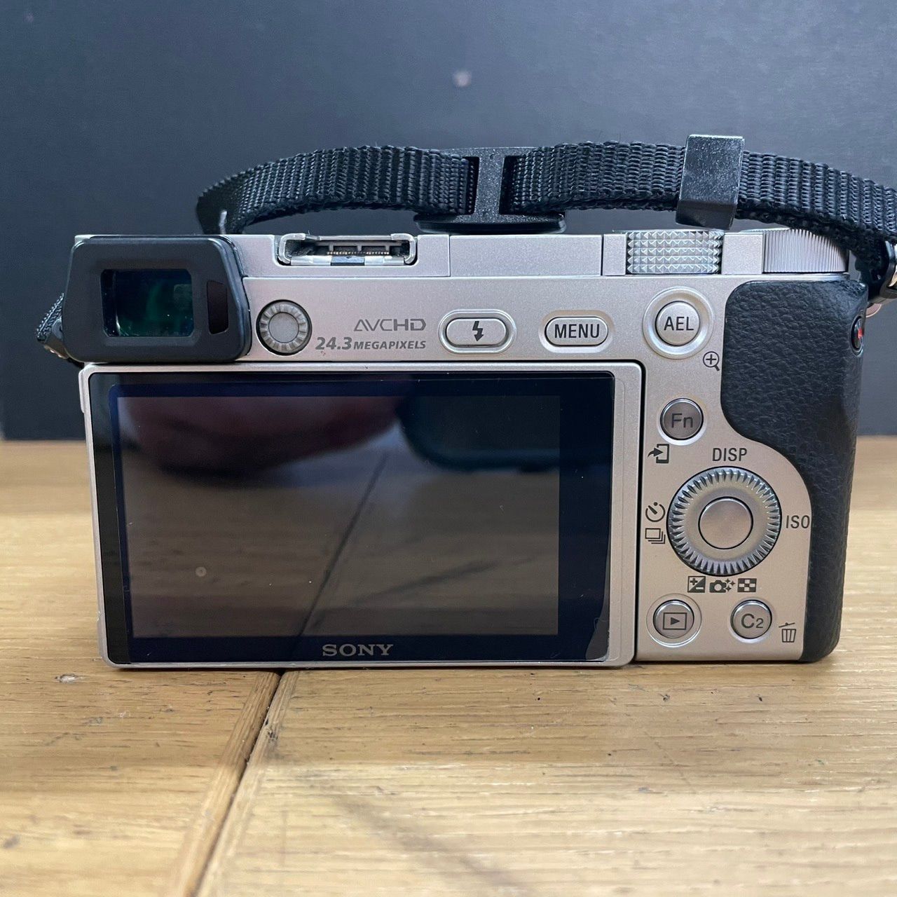 sony α6000 ミラーレス一眼 値下げ中！！ ソニー、ミラーレス一眼