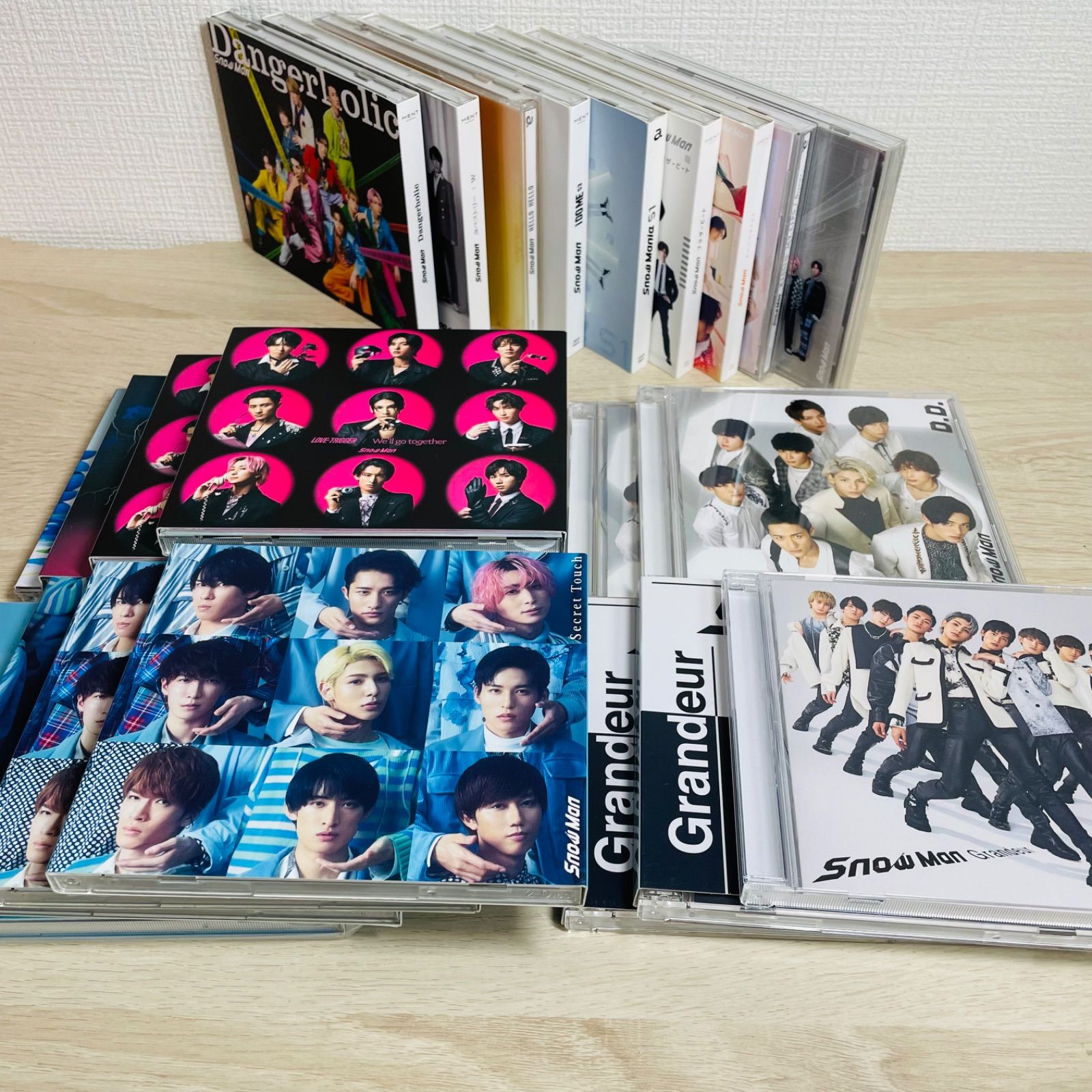  Man スノーマン シングル CD DVD セット まとめ売り Snow Man CD DVD 22点セット まとめ売り - メルカリ