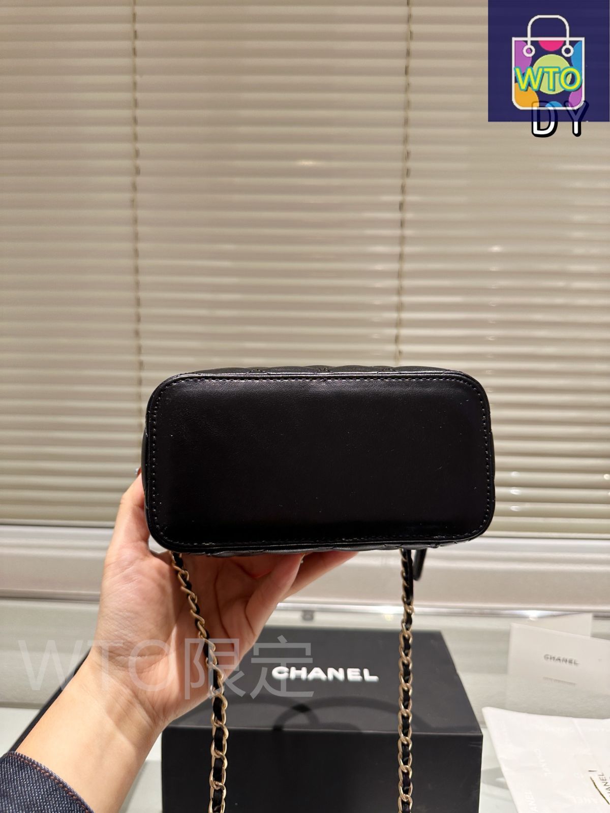 今日特価】CHANEL リップスティックケース ハンドル付き メイク