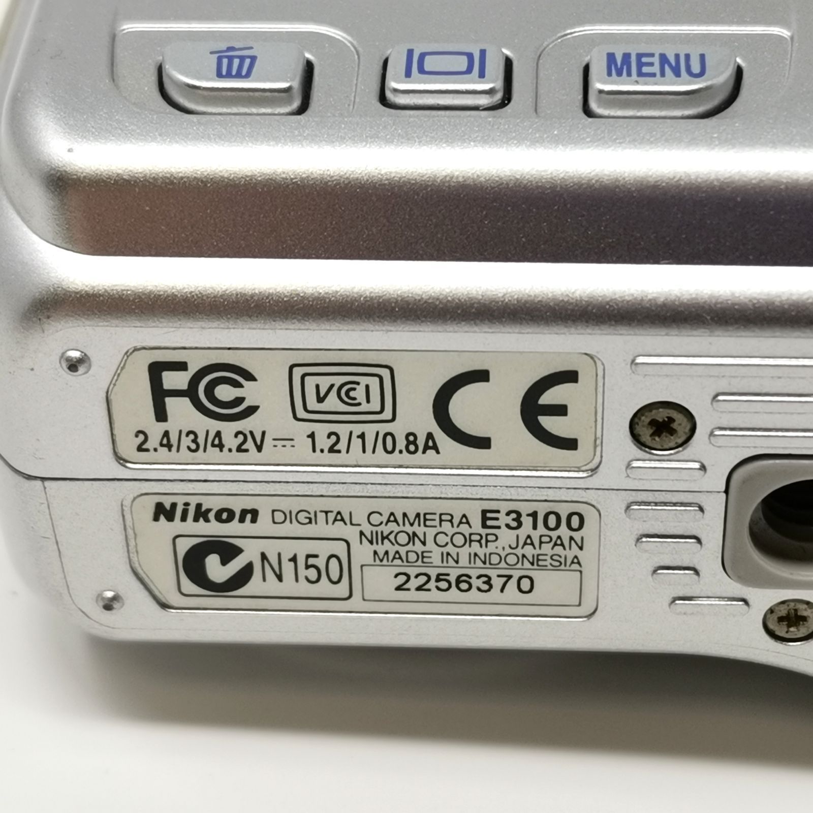 ニコン coolpix 3100 デジカメ 電池式 シルバー ジャンク デジタル 