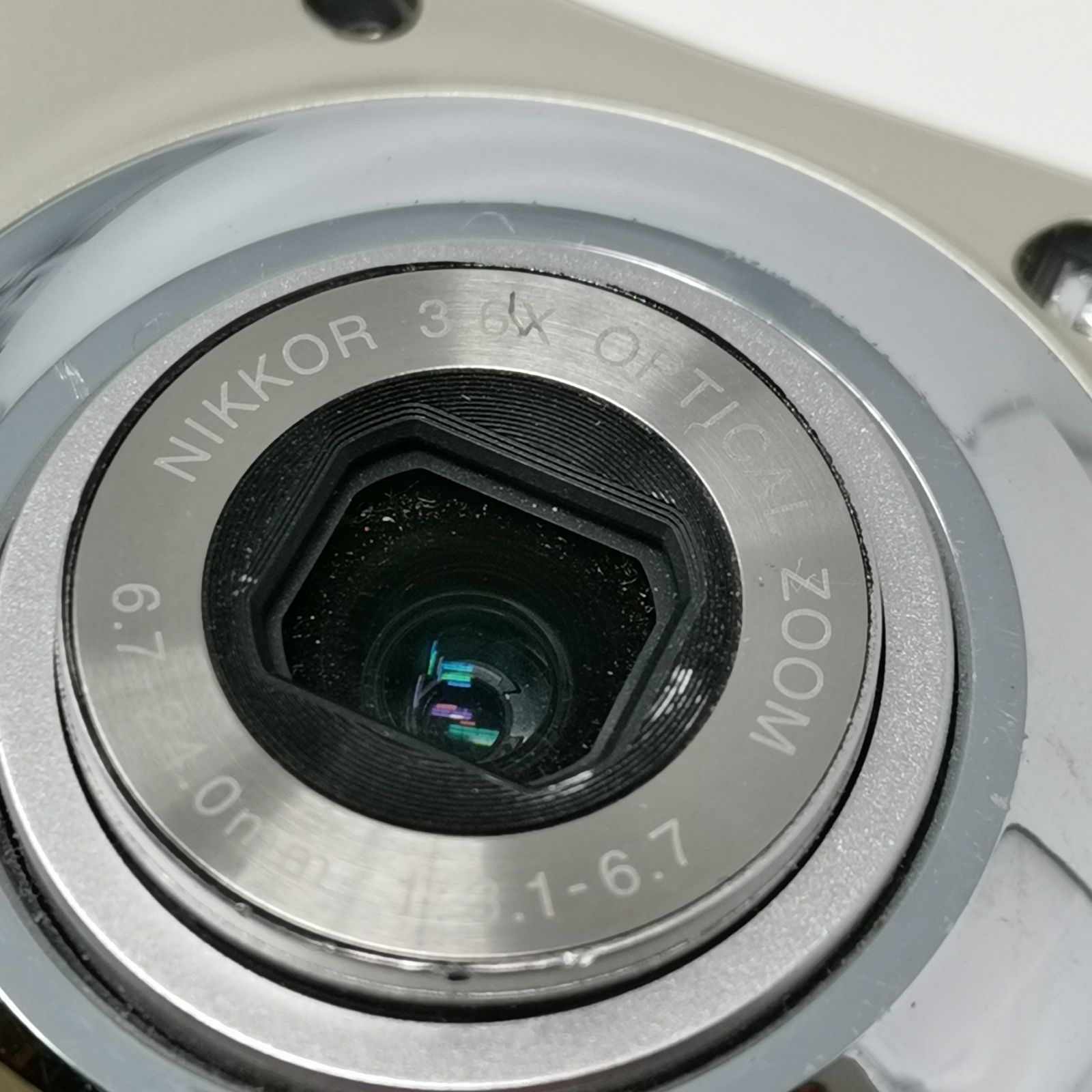 ニコン coolpix L21 シルバー デジカメ ジャンク デジタルカメラ 電池 