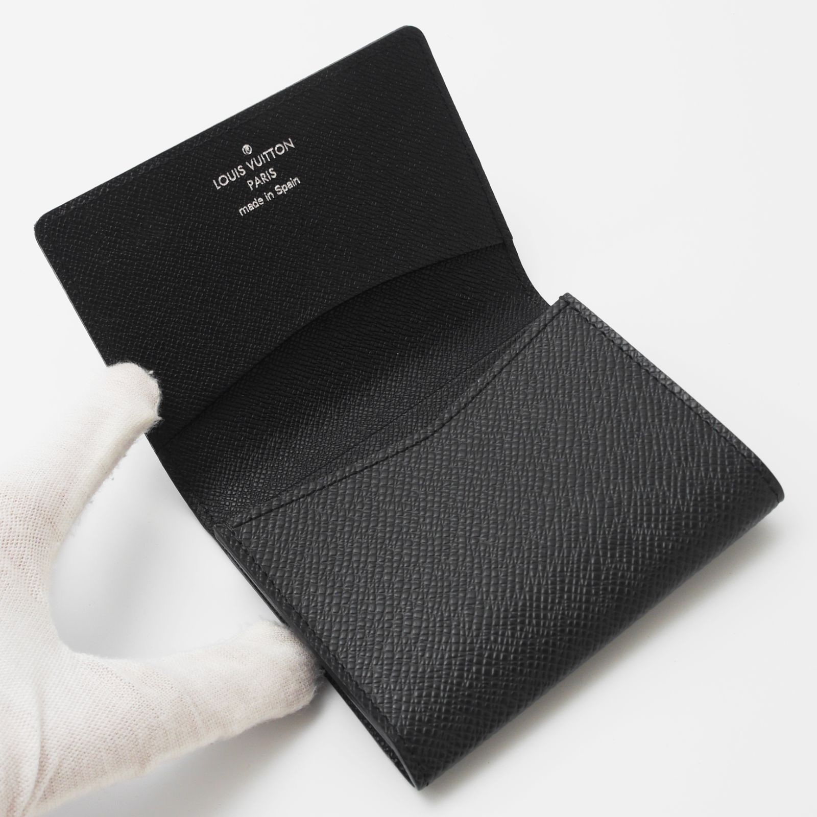 使用わずか】 ルイヴィトン タイガ アンヴェロップカルトドウ