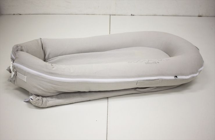 DockATot Deluxe+ ベビーベッド グレー 収納バッグ付き DockATot