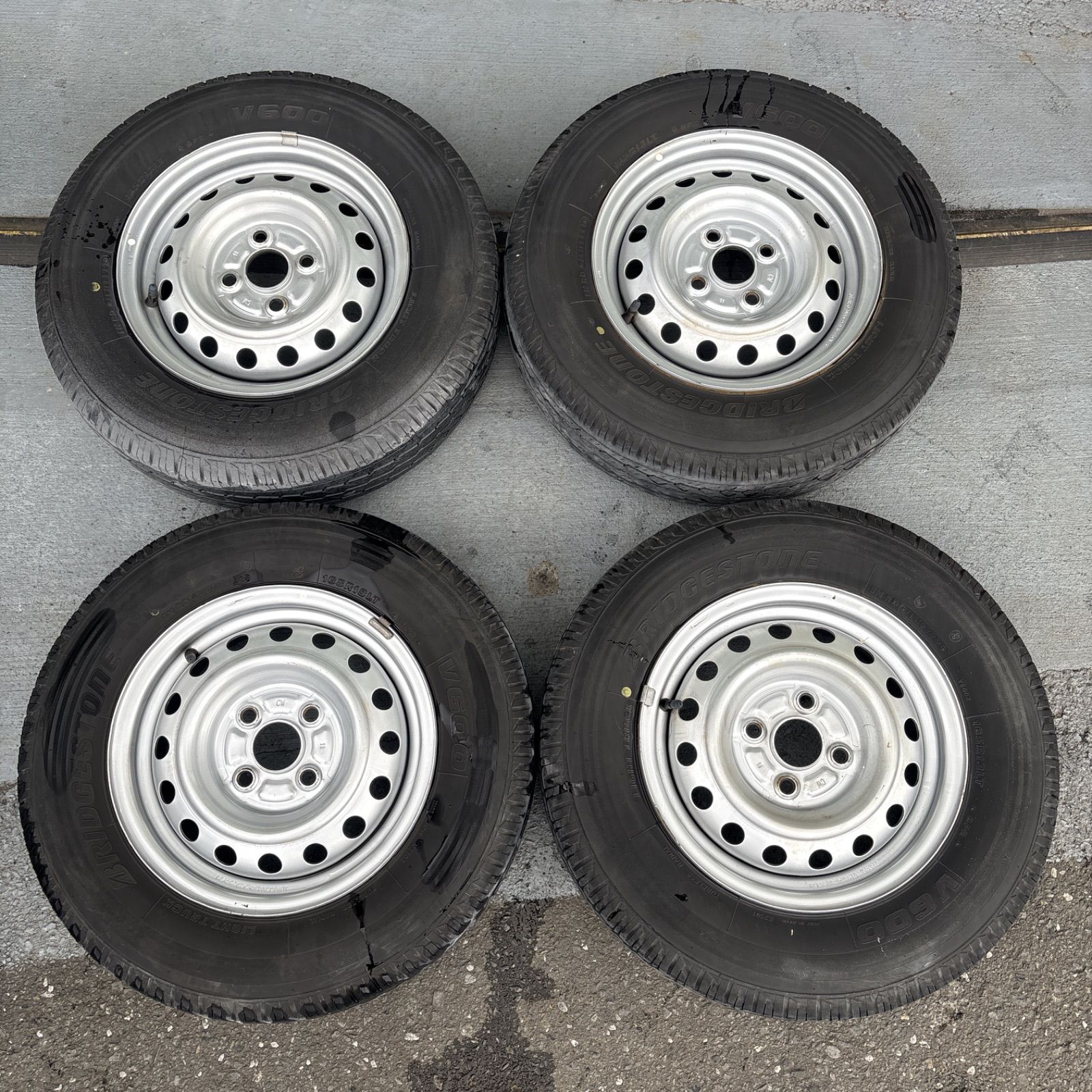 送料無料】トヨタ プロボックス 純正ホイールタイヤセット 165R13LT 13