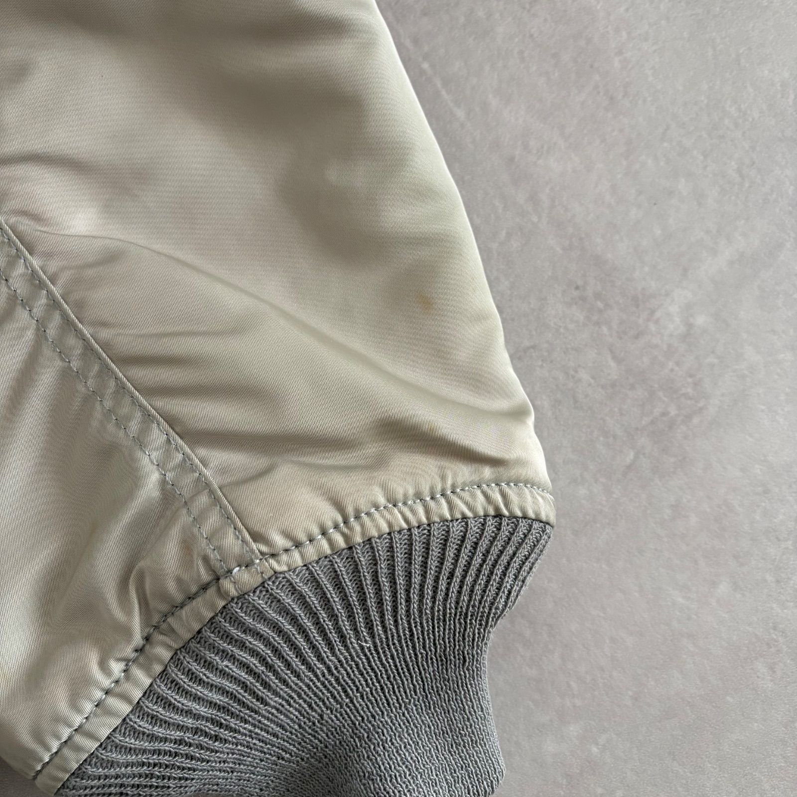 希少色 ALPHA アルファインダストリーズ USA製 MA-1 90s バック刺繍