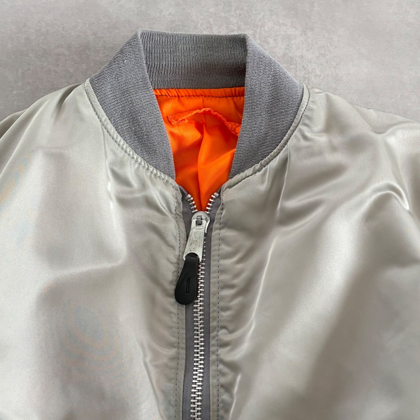 希少色 ALPHA アルファインダストリーズ USA製 MA-1 90s バック刺繍