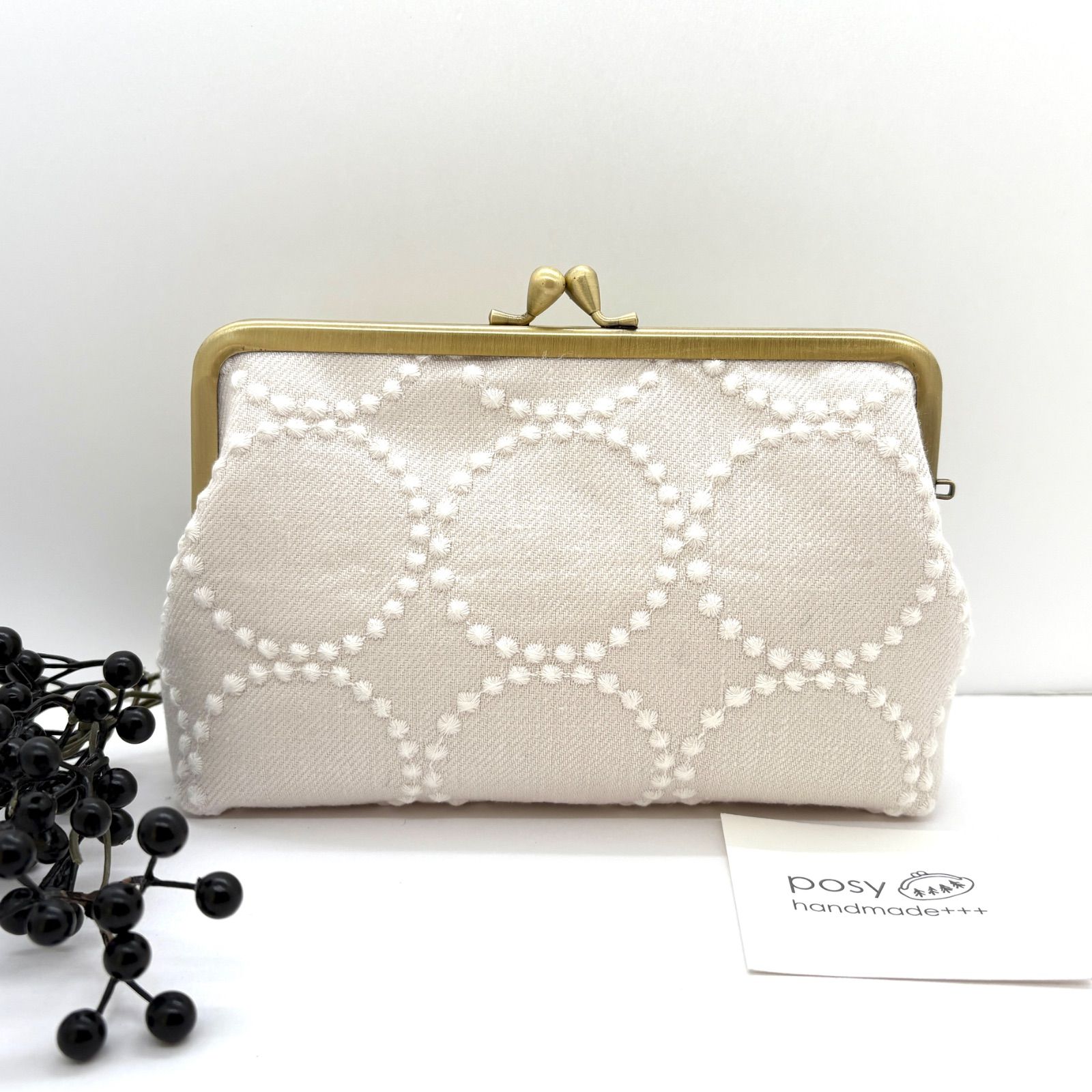 ミナペルホネン 生地使用　パッチワーク　がま口ポーチ　ハンドメイド ミナペルホネン 生地使用 path パッチワークポーチ ハンドメイド