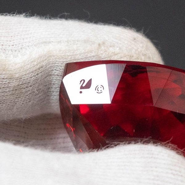 スワロフスキー SCS会員リニューアルギフト ハート（レッド） - メルカリ