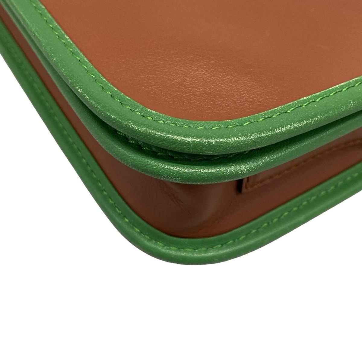 ロエベ LOEWE ショルダーバッグ ブラウングリーン LOEWE(ロエベ) ショルダーバッグ - ブラウン×グリーン ストラップ着脱