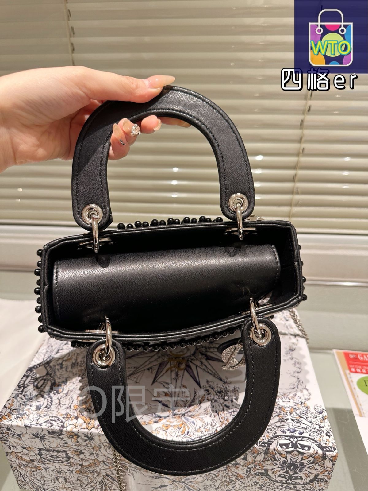 今日特価】Dior Lady Dior Sheepskin Bag with Foldable Gift Box
