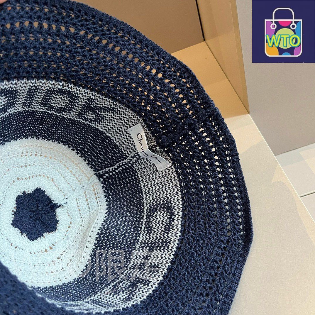 Dior（ディオール）公式コレクションのニットフィッシャーマンハット