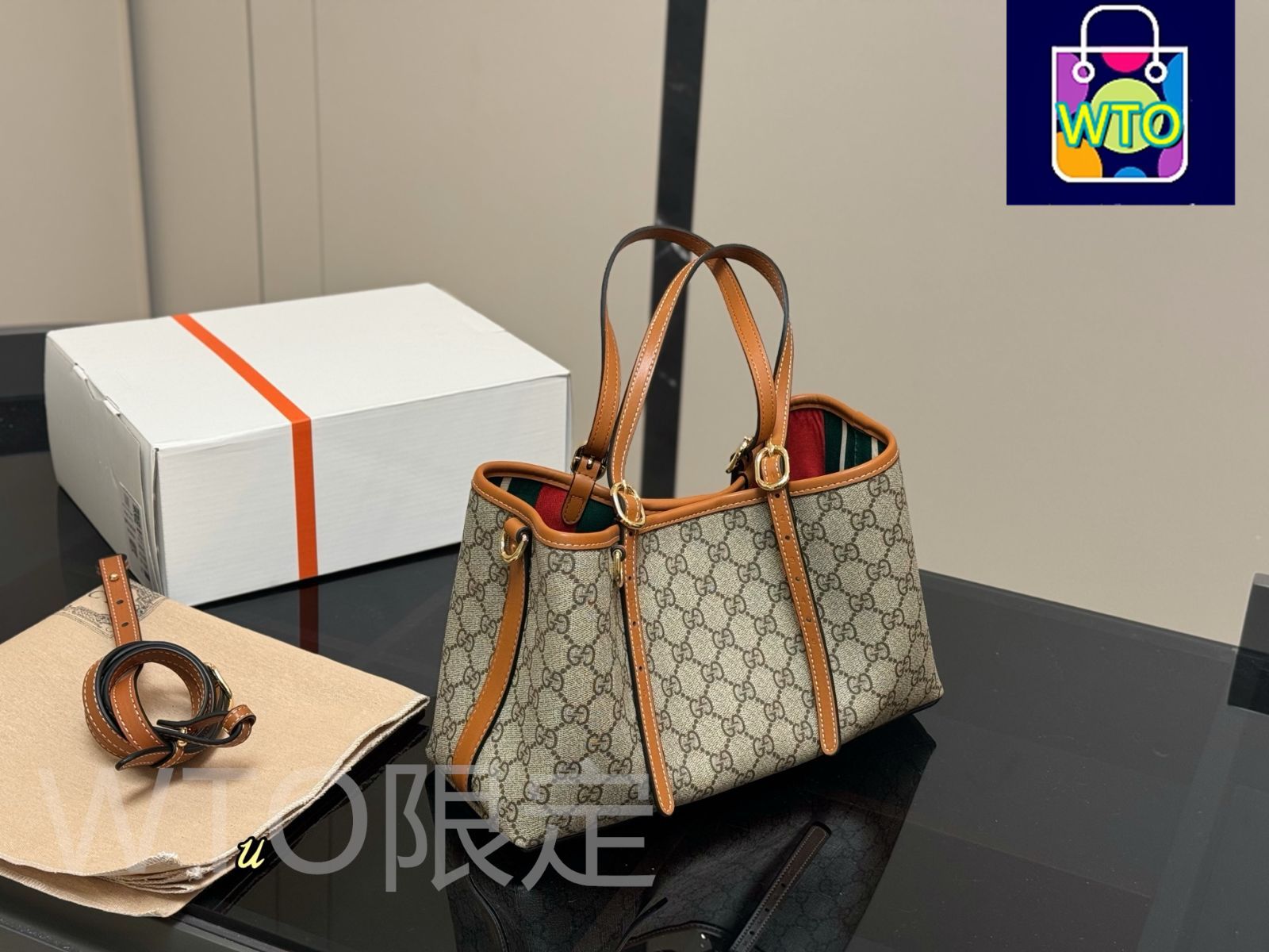 GUCCI GGパターン トートバッグ　本日18時まで17555円→15000円 グッチ】大人にふさわしい、レザー版「GGパターン」のトートが新登場
