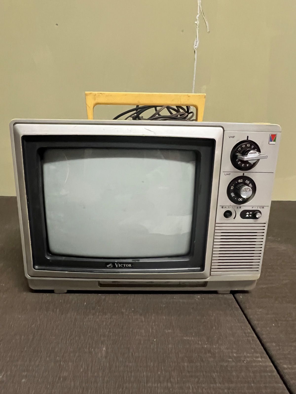 ⭐︎ 昭和 レトロ Victor テレビ ポータブル ブラウン管 c_2113A BL_G