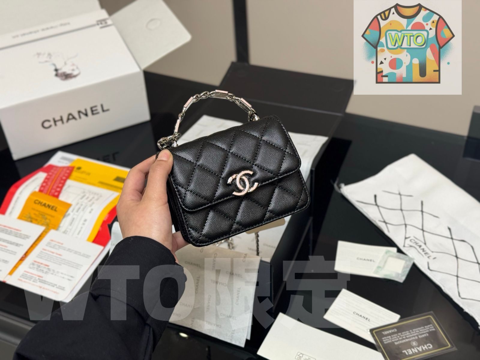 love.love⭐️CHANEL ☆ブラック　エナメル　ポーチ love.love⭐️CHANEL ☆ブラック エナメル ポーチ love.love⭐️CHANEL