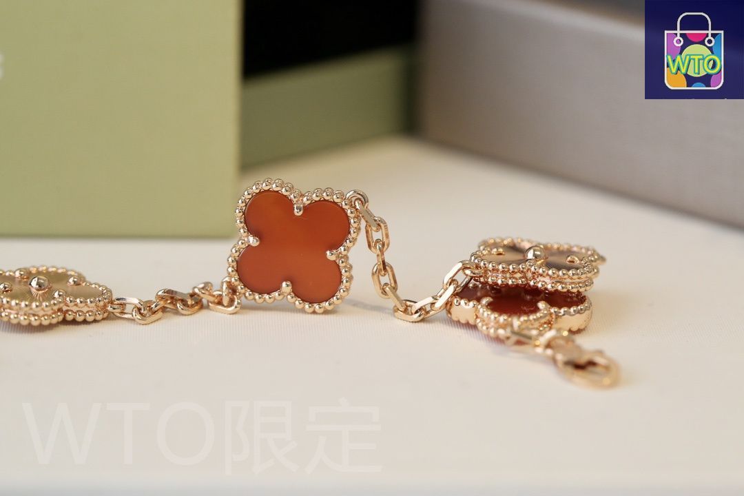新品 Van Cleef & Arpels 四つ葉の ブレスレット｜本日限定特価｜新品