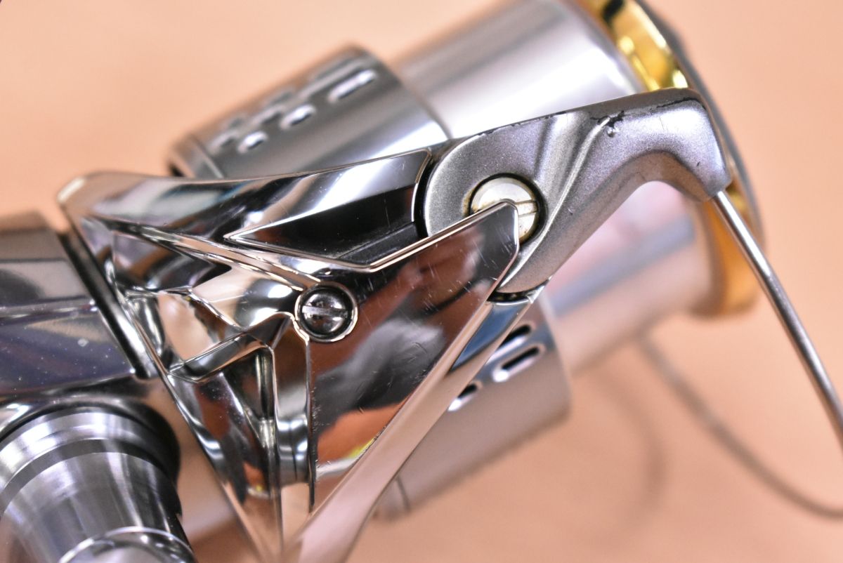 シマノ 18 ステラ 2500S スピニングリール SHIMANO STELLA バス