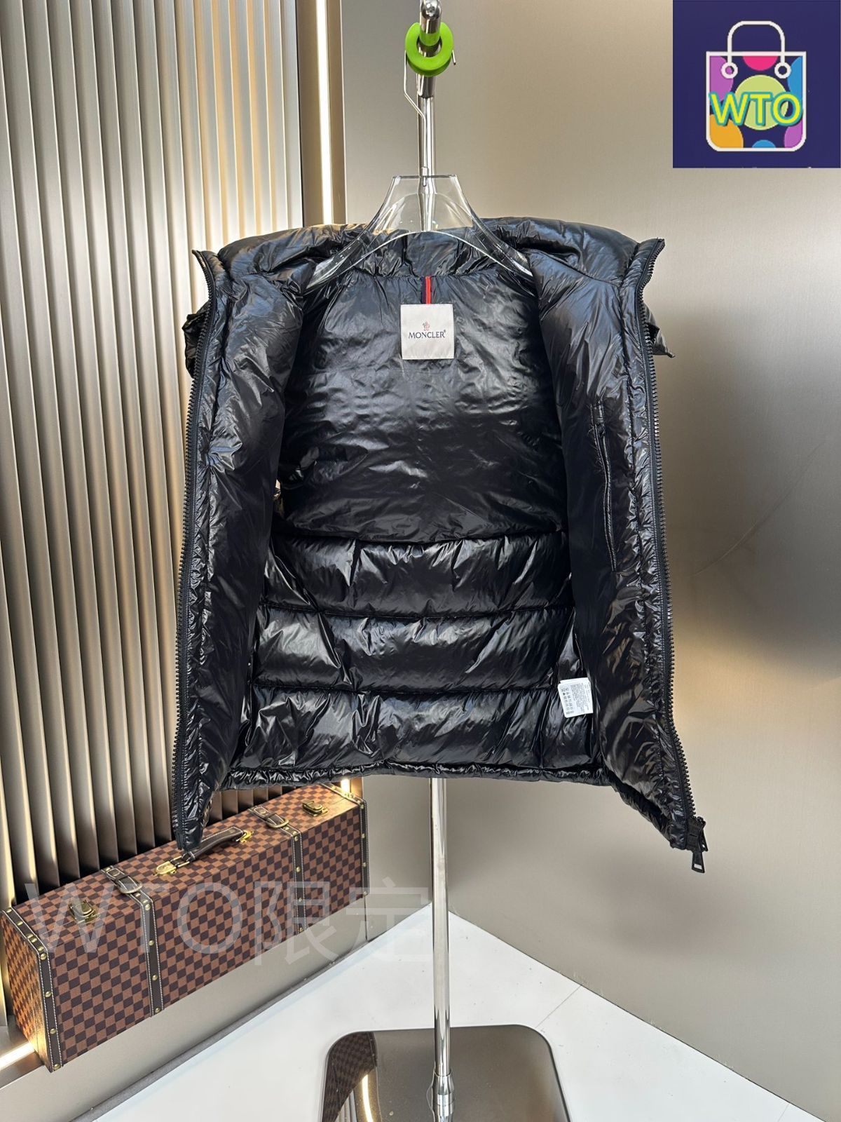 モンクレール ダウン ベスト｜本日限定特価｜新品未使用 - メルカリ