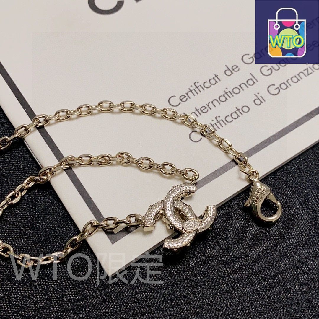 今日特価】Chanel 最新ダブル C シャンパンゴールド ダイヤ ペンダント