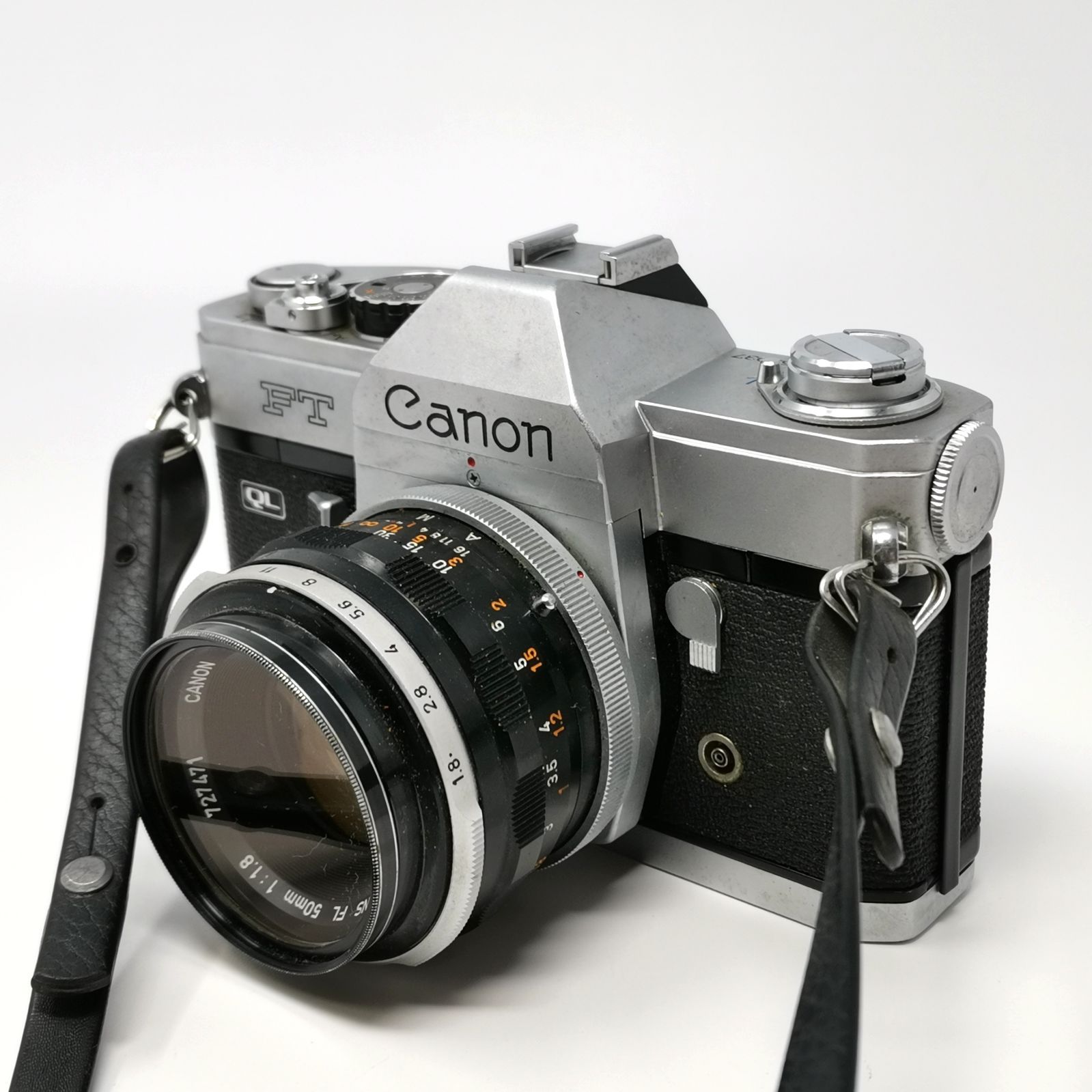 Canon FT 一眼レフカメラ 50mmレンズ付き 動作未確認 Canon FT フィルムカメラ ブラック シルバー フィルムないため動作