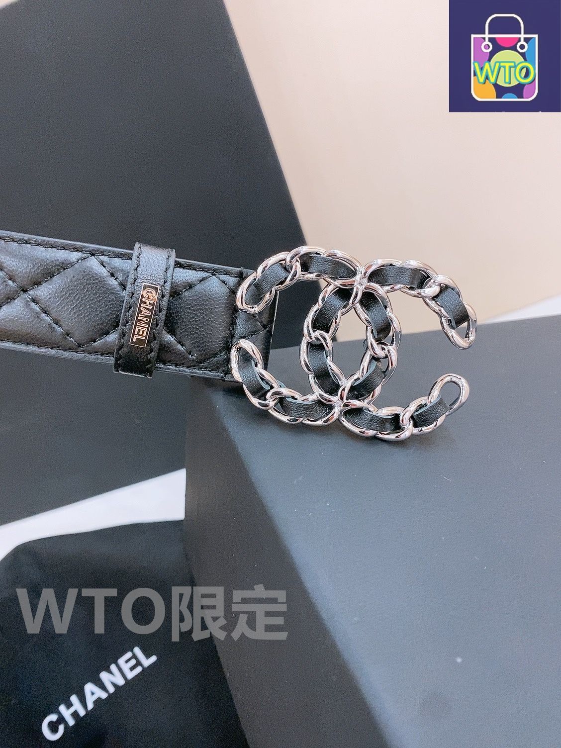 CHANEL クリスタル付きブラックベルト新品お安く出品してる為値下げは✖️ CHANEL クリスタル付きブラックベルト新品お安く出品してる為値下げは