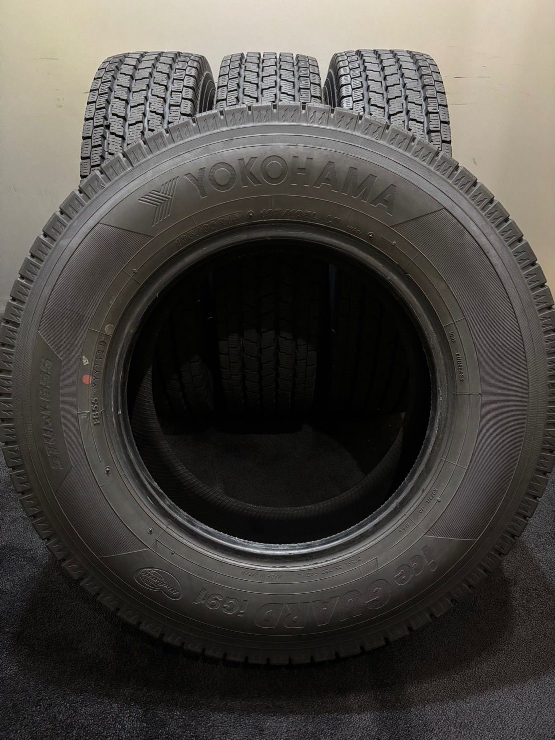 新品ショップ 195/80R15 107/105L LT YOKOHAMA/ice GUARD iG91 21年製