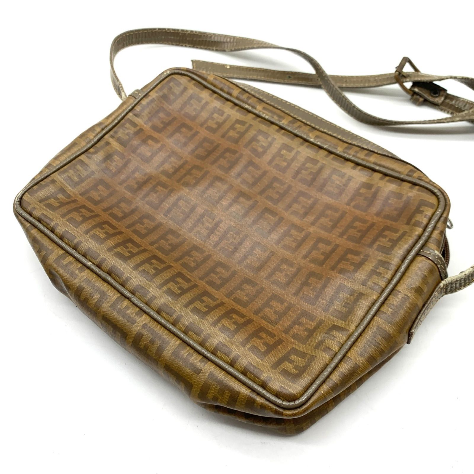 美品　Fendi ズッカ ショルダーバッグ FENDI ズッカ柄 希少モデル ショルダーバッグ | AMONA VINTAGE