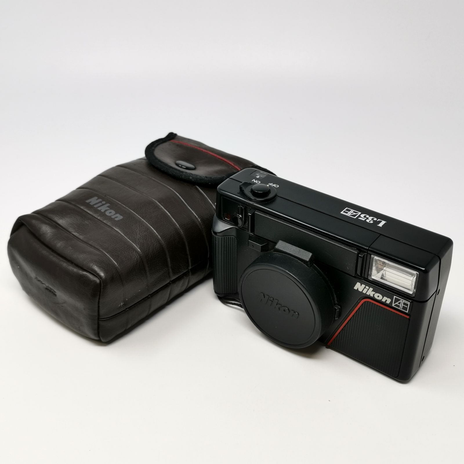 ニコン L35 フィルムカメラ 通電確認済み フィルムないため動作未確認