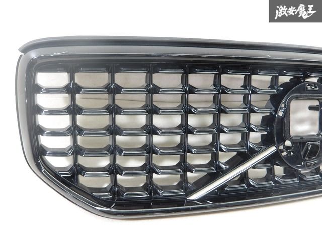 割れ無し!!】VOLVO ボルボ 純正 UB XC60 フロントグリル ラジエータ