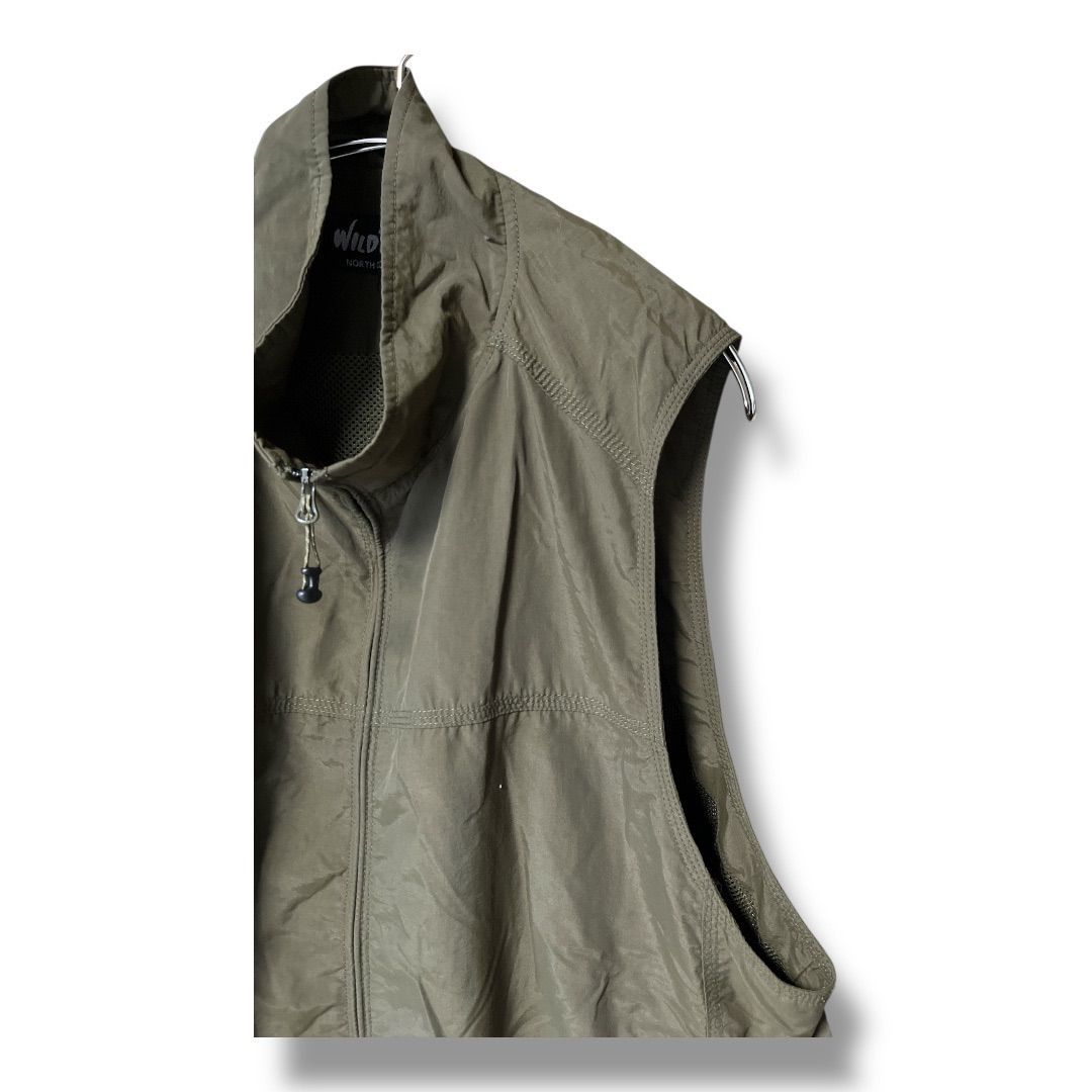 WILD THINGS ワイルドシングス WT24010AD ユーティリティーベスト ナイロンベスト 裏地メッシュ 上着 羽織り ベスト チョッキ メンズ サイズM カーキ ゴーゴー古着マルイ北千住店 41 No.久K885Y