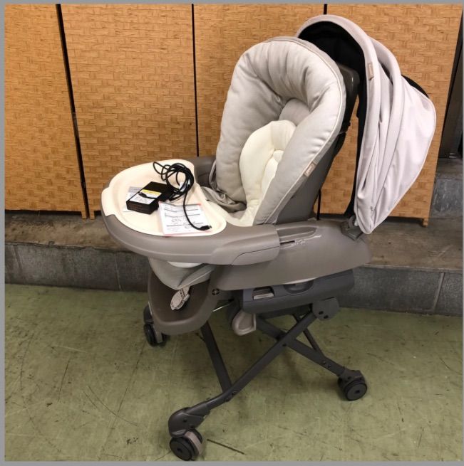 お値下げ交渉可！コンビ ネムリラAUTO SWING シンプライト コンビ 
