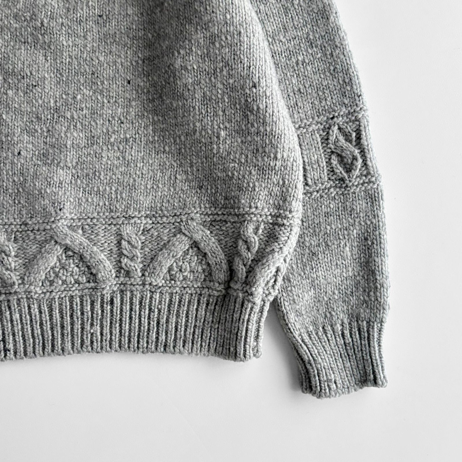 極美品 バトナー スプレッドアランクルーネックニット ウール L チャコール 極美品 バトナー スプレッドアランクルーネックニット ウール L