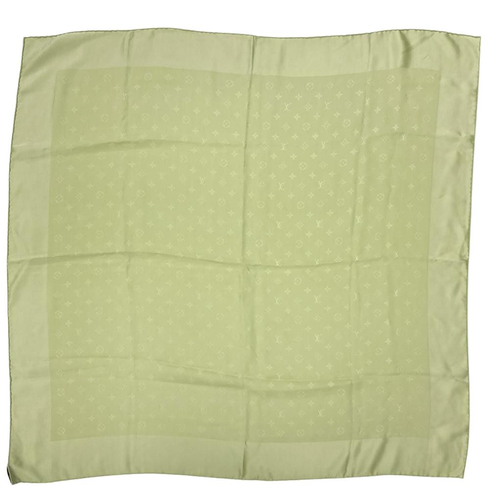 LOUIS VUITTON シルク スカーフ オリーブグリーン LOUIS VUITTON シルク スカーフ オリーブグリーン LOUIS VUITTON