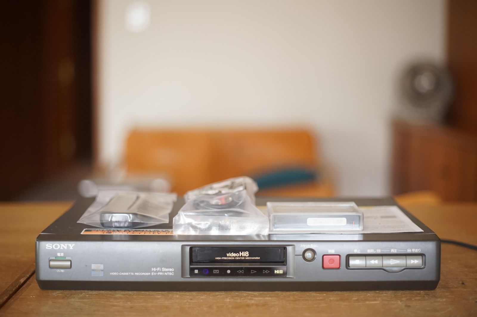 SONY EV-PR1 Hi8 8ミリビデオデッキ AVケーブル付属 動作保証あり SONY EV-PR1 HI8 8ミリビデオデッキ - メルカリ