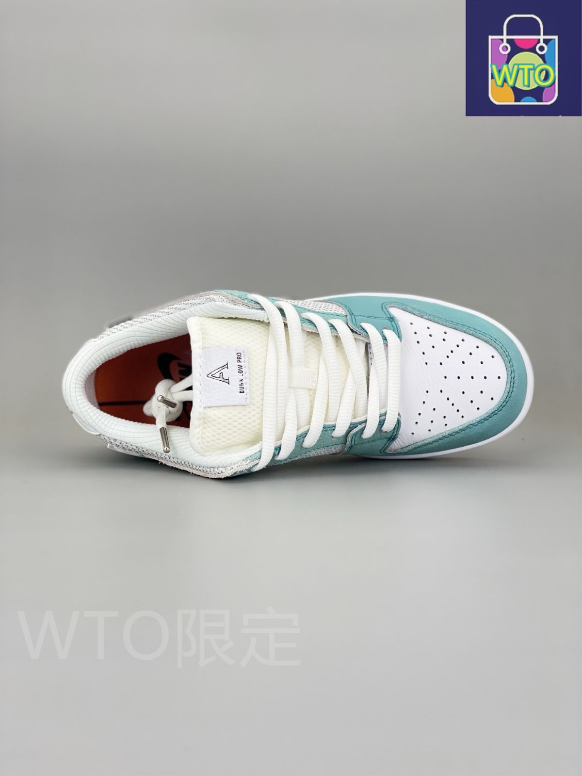 エイプリルスケートボード × ナイキ SB ダンク ロー プロ QS 