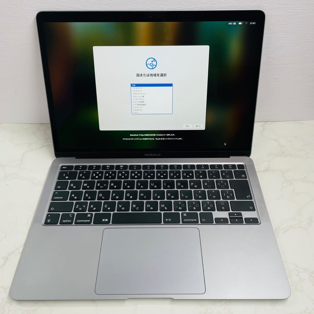 Apple MacBook Air 13 2020 1.1Ghz i5 16GB 256GB スペースグレイ 充