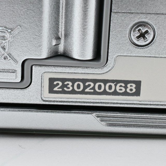 美品＞ Nikon ニコン Nikon1 J5 標準パワーズームレンズキット